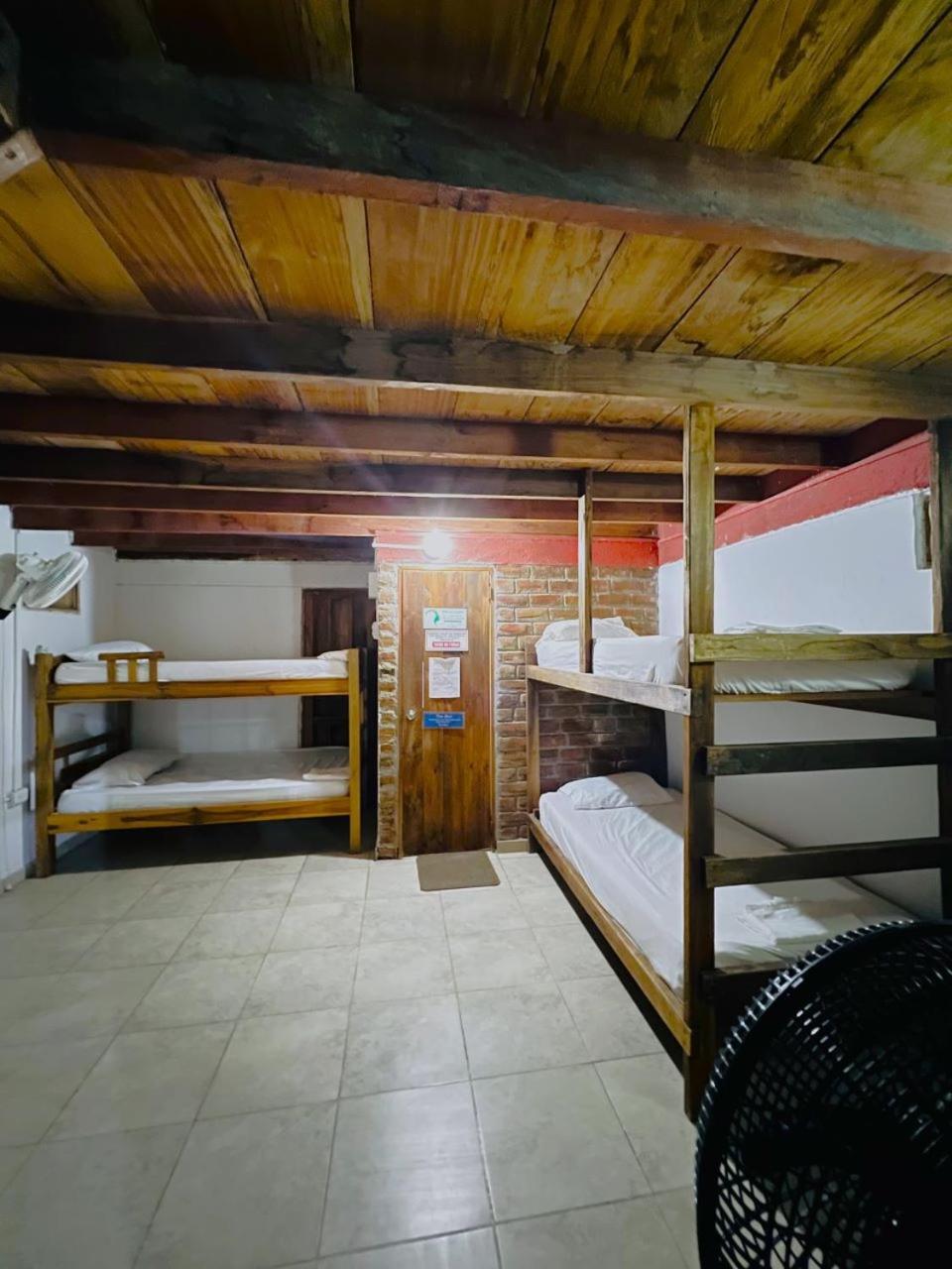 Hostal Kaia Санта-Марта Экстерьер фото