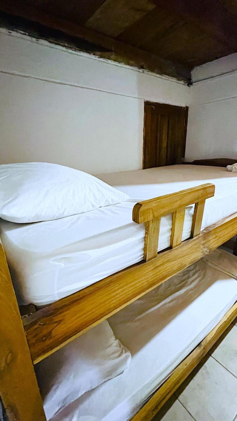 Hostal Kaia Санта-Марта Экстерьер фото