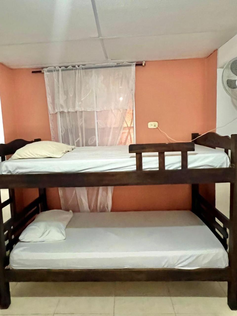 Hostal Kaia Санта-Марта Экстерьер фото