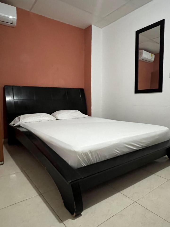 Hostal Kaia Санта-Марта Экстерьер фото